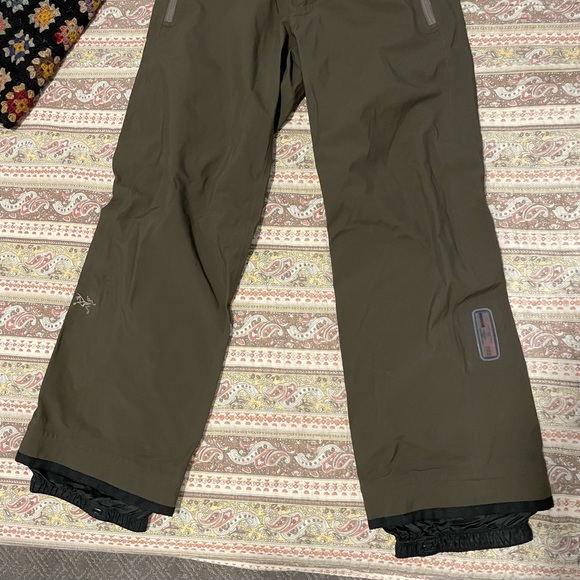 Arc’teryx Stingray Ski Pants - Picture 2 of 14